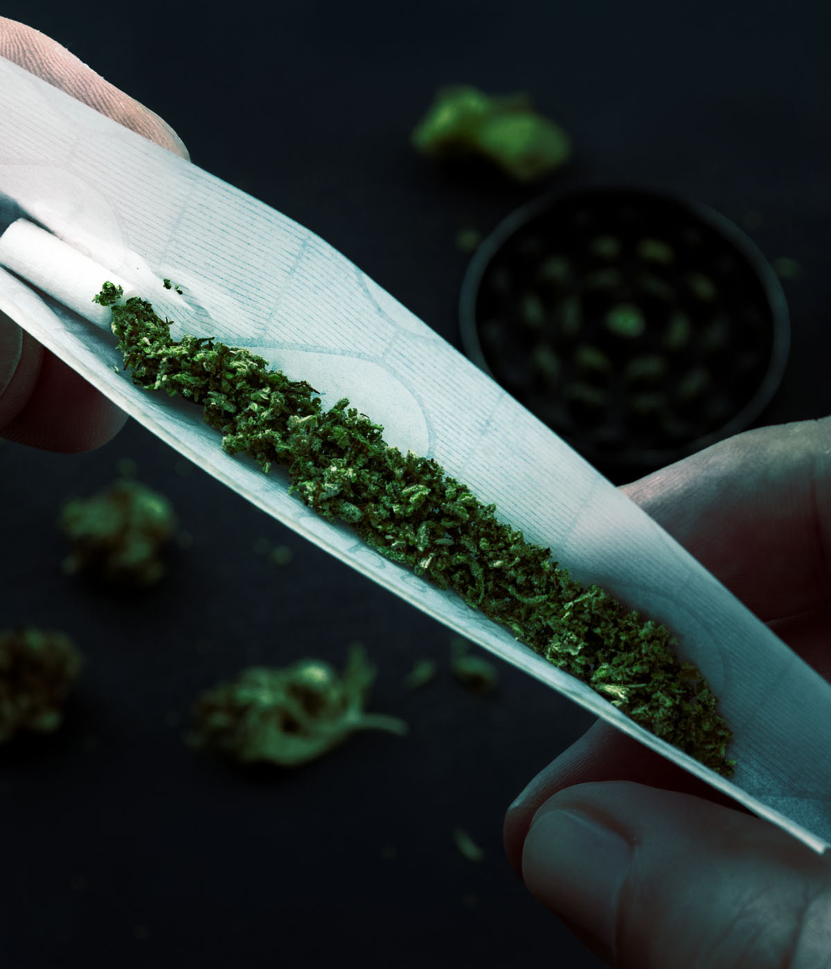 CBD Joint per Hand gedreht